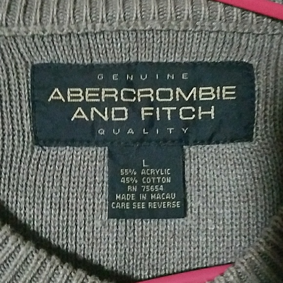 Abercrombie and Fitch large thick sweater - Picture 3 of 3